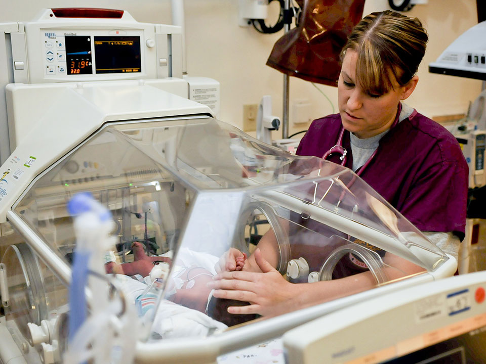 Nurse in NICU